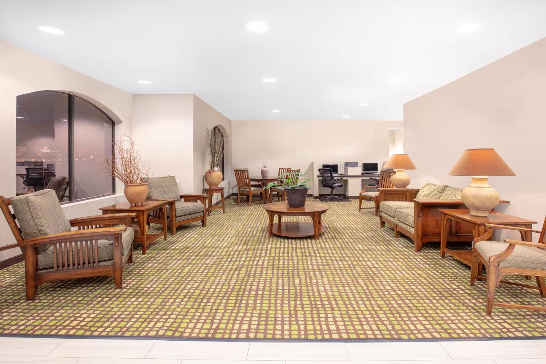 Cash Rewards Inn & Suites Roswell Bagian luar foto