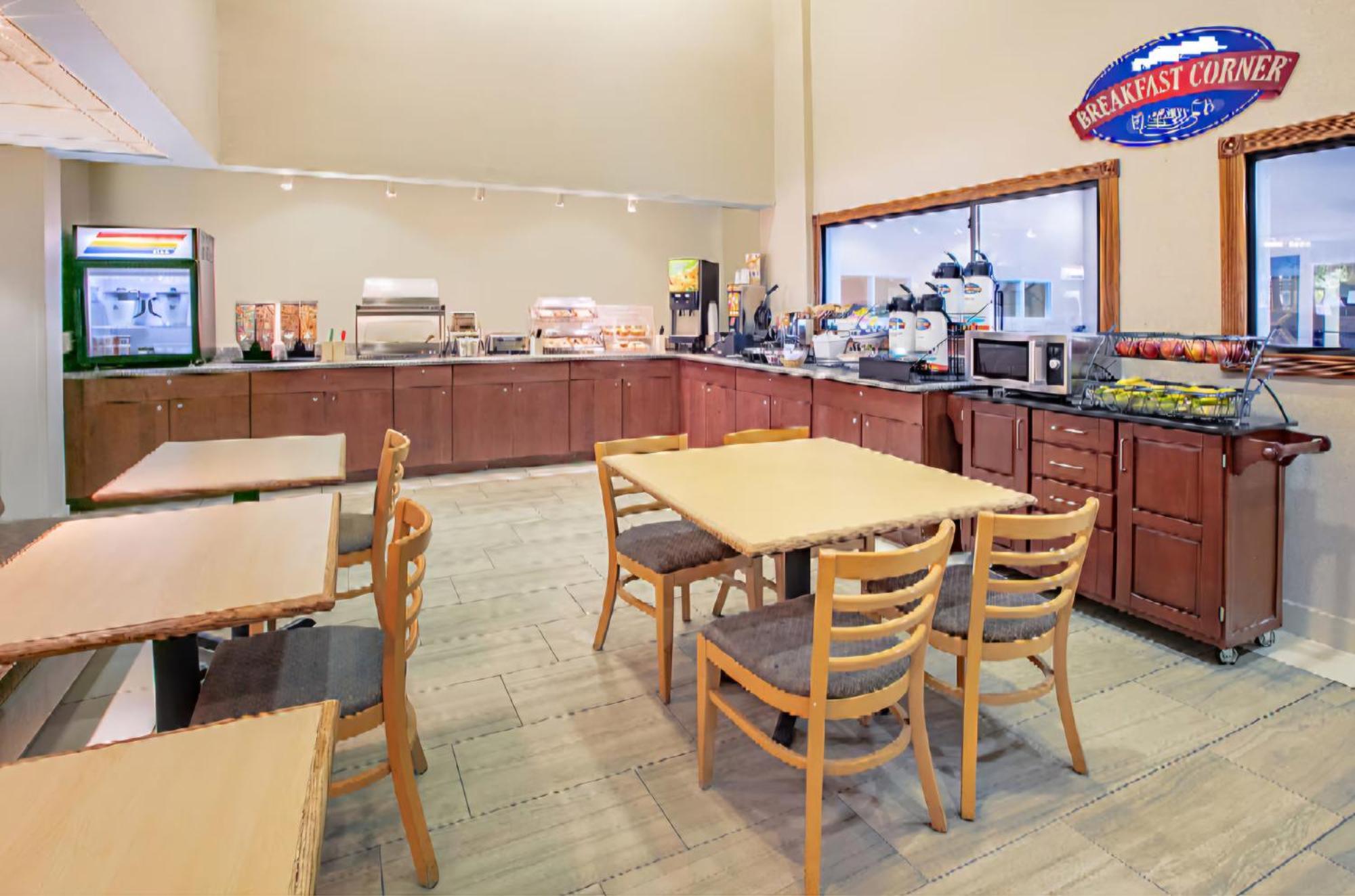 Cash Rewards Inn & Suites Roswell Bagian luar foto